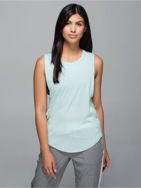 Lululemon Var-City Muscle Tank teal size 8/10